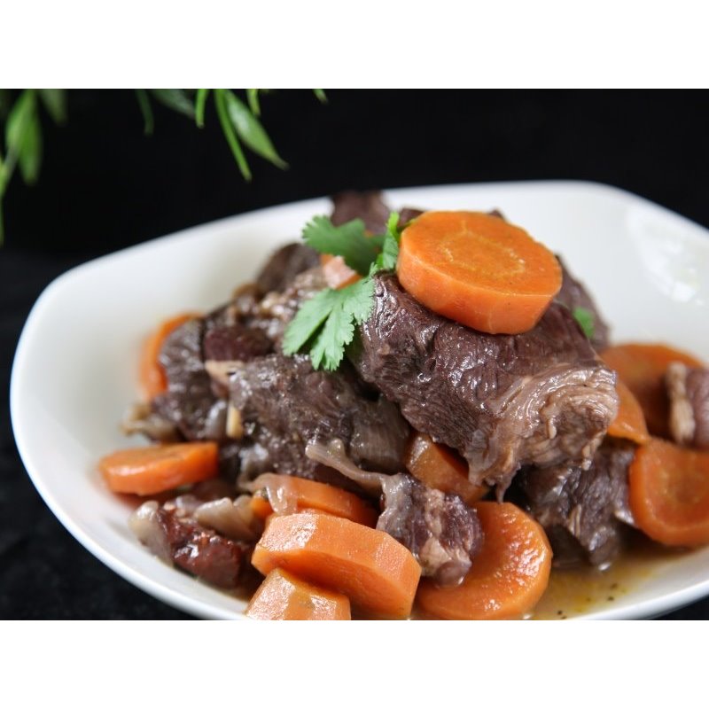 Paleron de bœuf braisé aux carottes